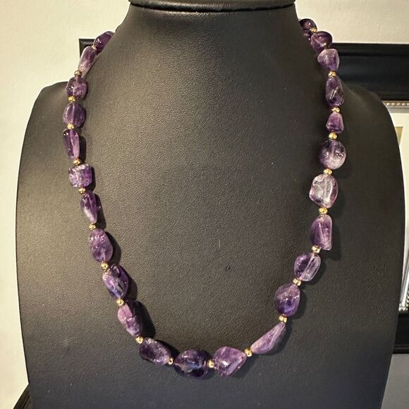Up to 20", Polished Amethyst chunks with gold tone accent beads, necklace! - Picture 11 of 12